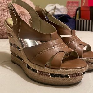 Carlos Santana Wedges Size 8